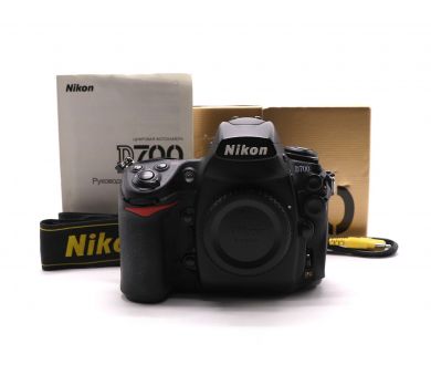 Nikon D700 body в упаковке (пробег 334240 кадров)