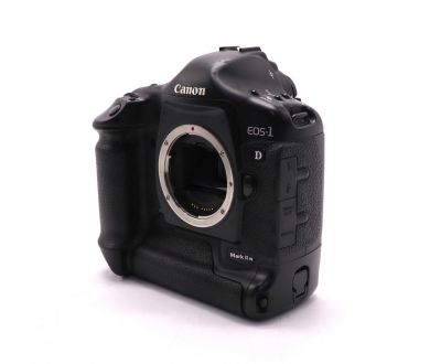 Canon EOS 1D Mark II N body (пробег 146400 кадров)