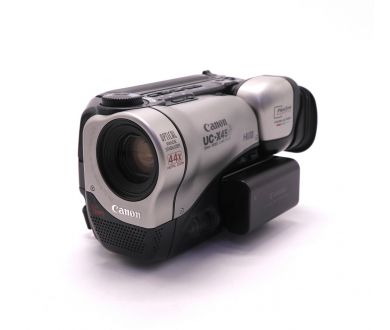 Компактная видеокамера формата Hi8 Canon UC-X45Hi