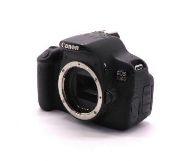 Камера Canon EOS 700D body (пробег 50145 кадров)