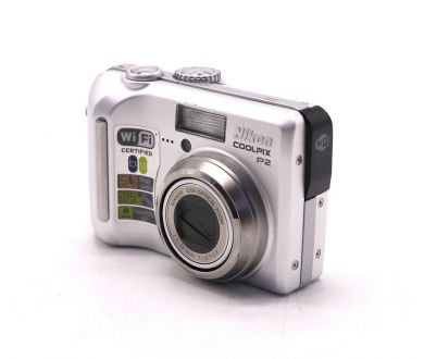 Компактная цифровая камера Nikon Coolpix P2