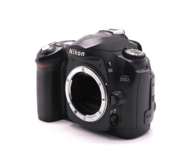 Фотоаппарат Nikon D50 body (пробег 19000 кадров)