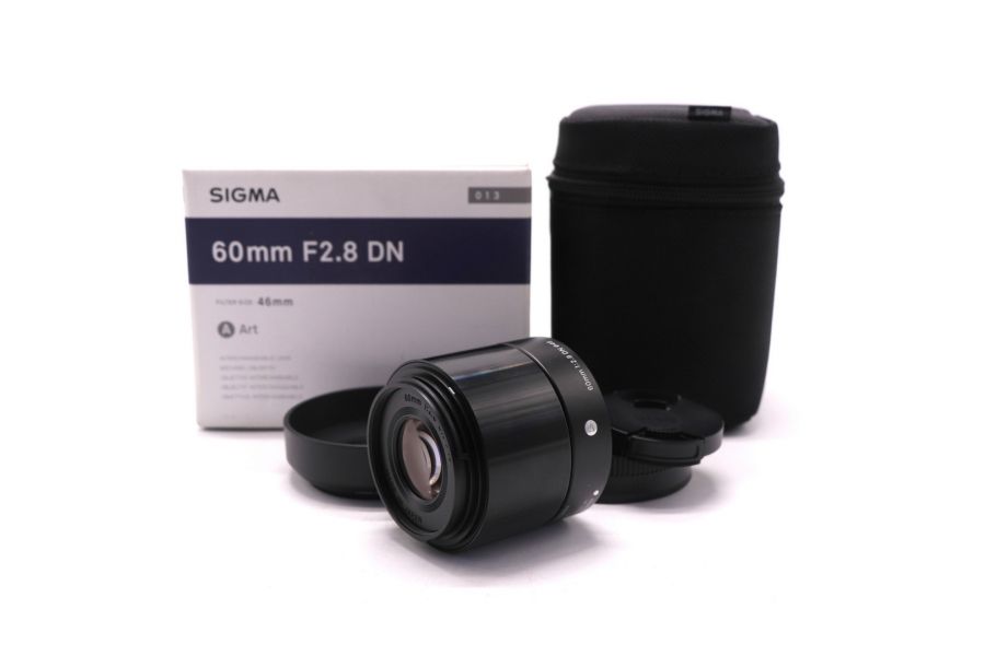 Sigma AF 60mm f/2.8 DN Art Sony E в упаковке