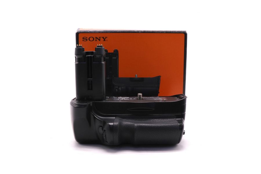 Батарейная ручка Sony VG-C90AM в упаковке