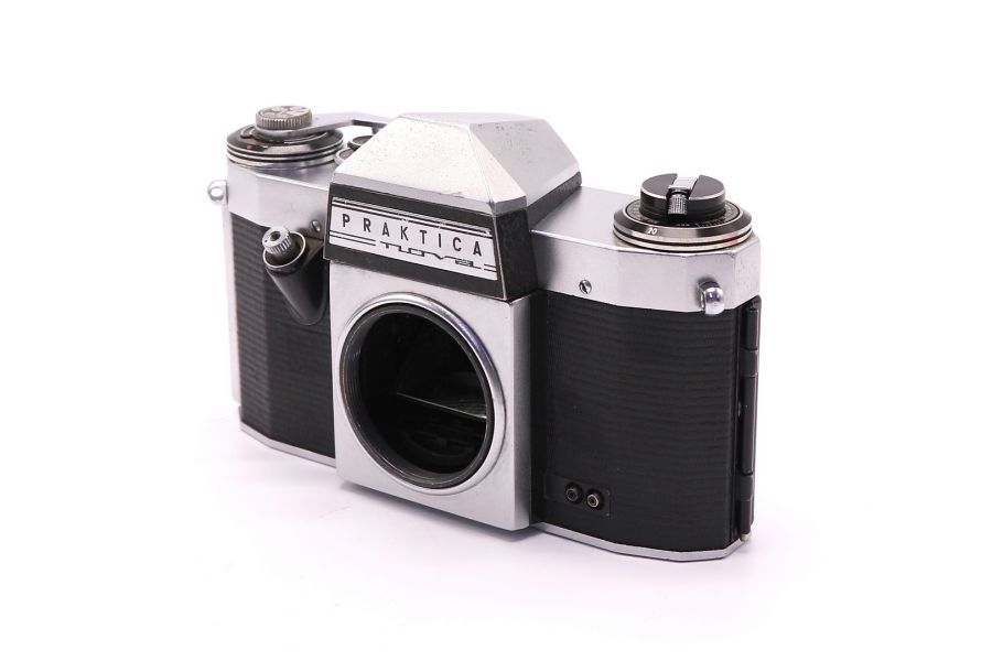 Немецкая плёночная камера Praktica Nova body