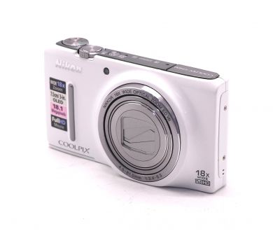 Фотокамера компактная цифровая Nikon Coolpix S9400
