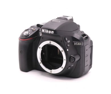 Nikon D5300 body в упаковке (пробег 8000 кадров)