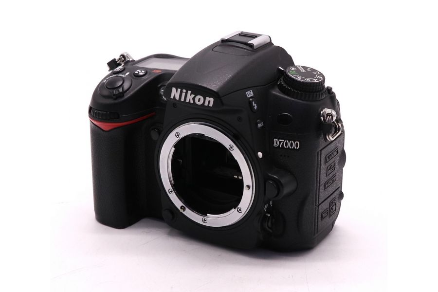 Фотокамера Nikon D7000 body (пробег 19056 кадров)