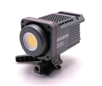 Осветитель светодиодный Aputure Amaran 200x