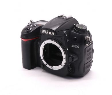 Фотокамера Nikon D7000 body (пробег 219800 кадров)