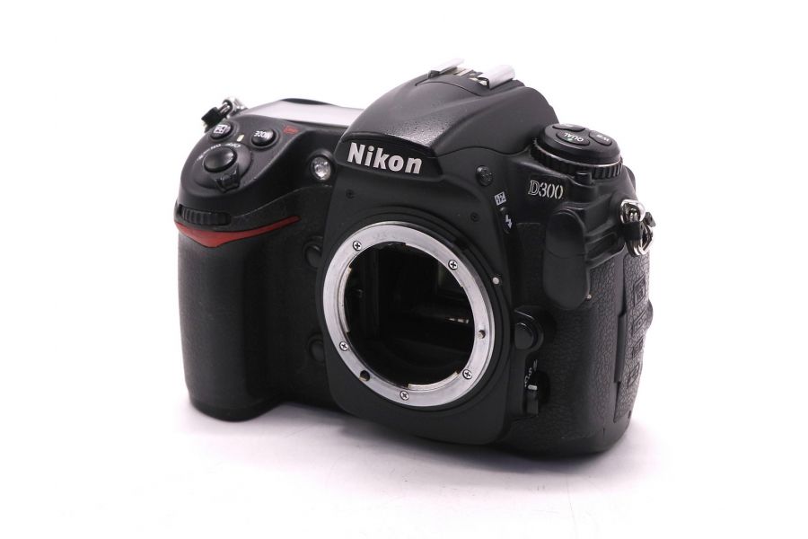 Фотоаппарат Nikon D300 body (пробег 89000 кадров)