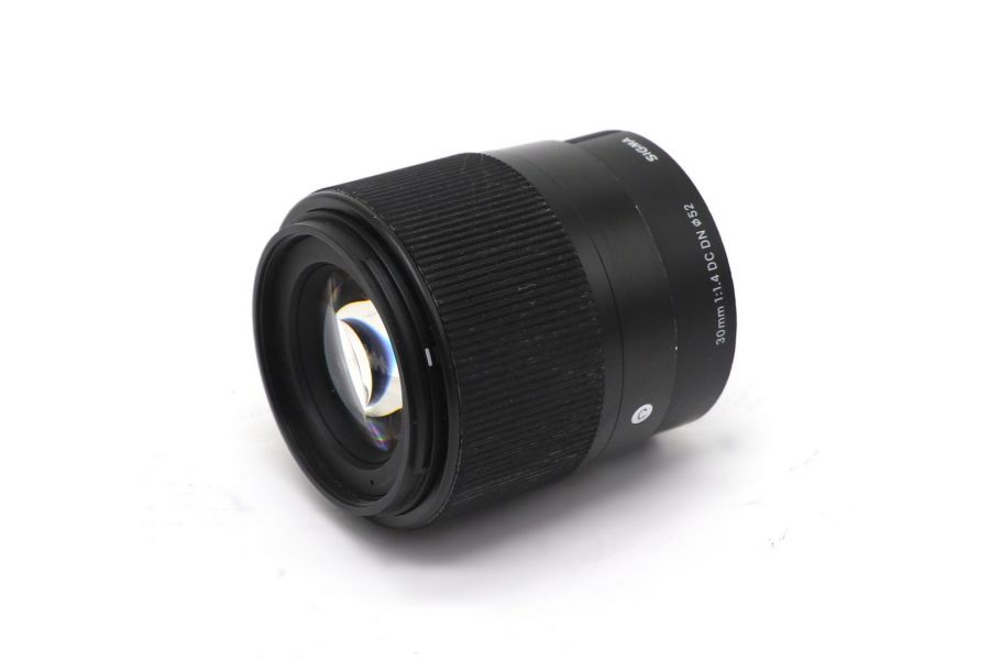 Объектив Sigma AF 30mm f/1.4 DC DN Contemporary Sony E
