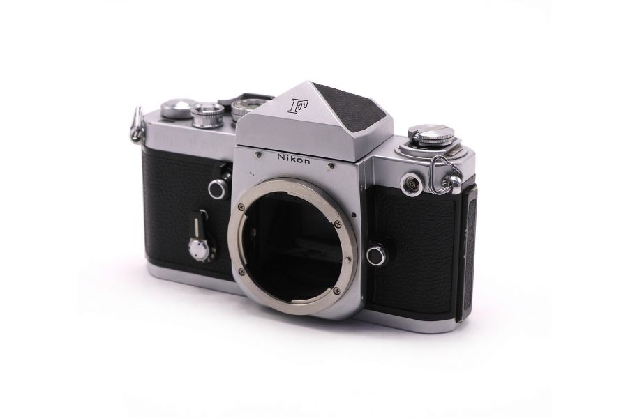 Nikon F2 body с призмой-видоискателем Nikon F