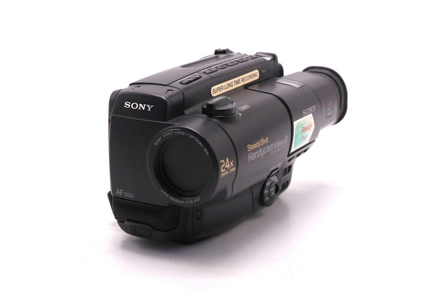 Кассетная видеокамера Sony Handycam CCD-TR94