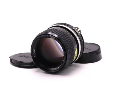 Светосильный объектив Nikon 85mm f/2 Nikkor
