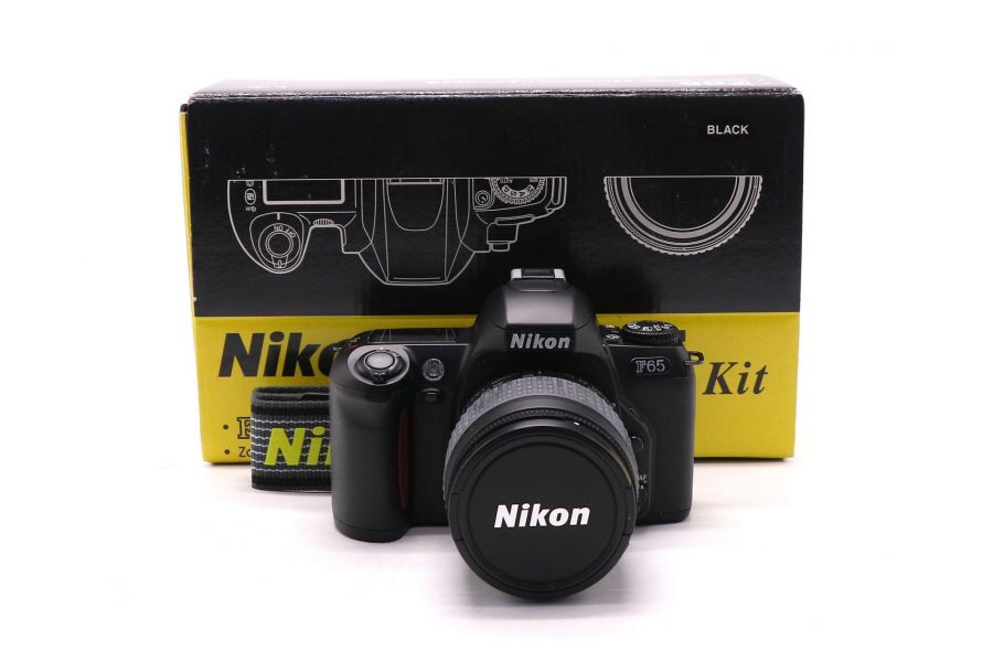 Плёночный фотоаппарат Nikon F65 kit в упаковке