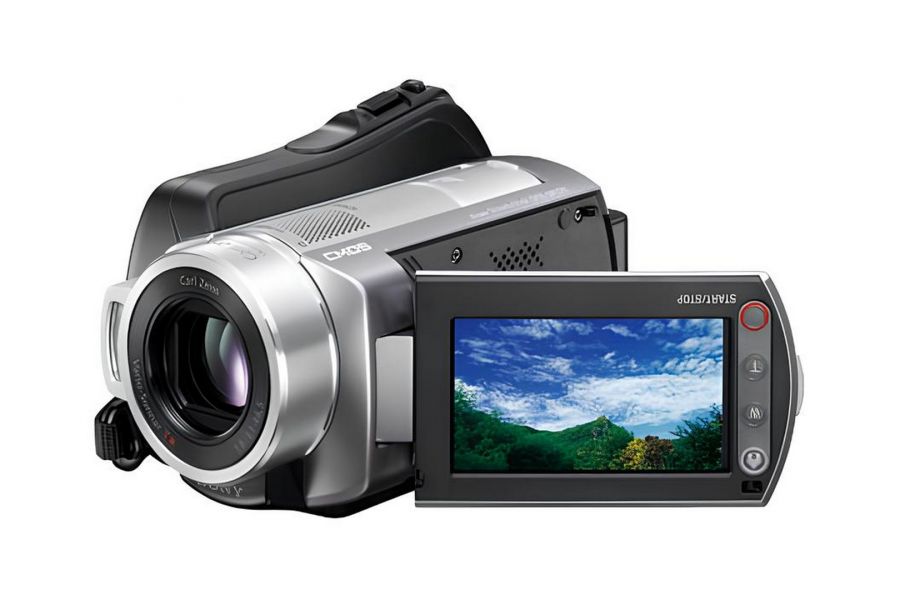 Видеокамера Sony DCR-SR220E в упаковке