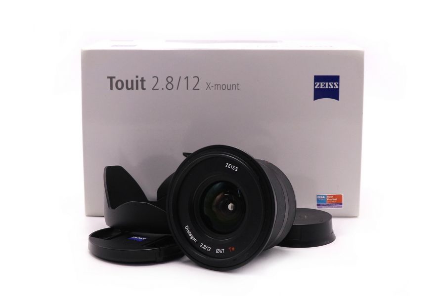 Объектив Zeiss Touit 2.8/12 X-mount в упаковке