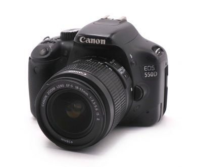 Фотокамера Canon EOS 550D kit (пробег 124000 кадров)