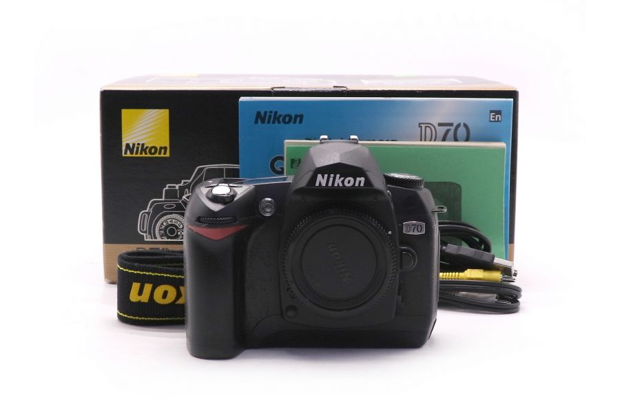 Nikon D70 body в упаковке (пробег 1475 кадров)