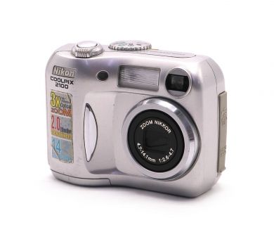 Компактная цифровая фотокамера Nikon Coolpix 2100