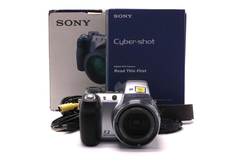 Компактный Sony Cyber-shot DSC-H5 в упаковке