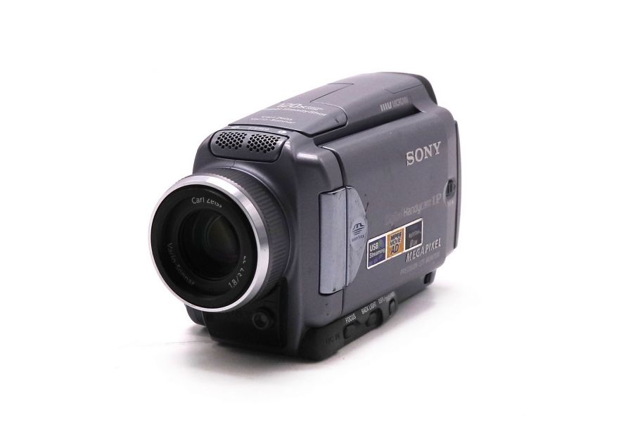 Компактная цифровая видеокамера Sony DCR-IP45E