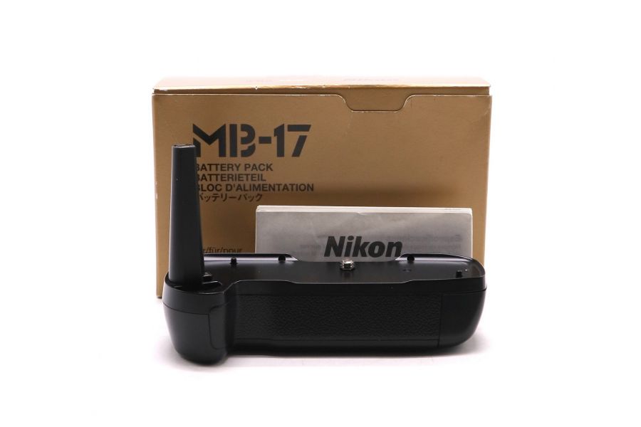 Батарейный блок (ручка) Nikon MB-17 в упаковке