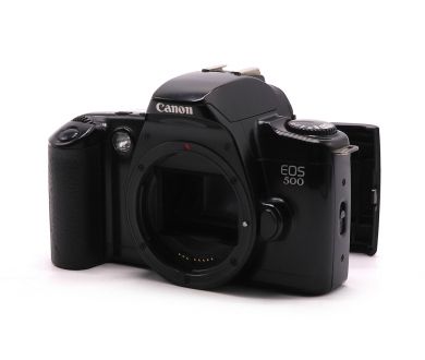 Зеркальный фотоаппарат Canon EOS 500 body