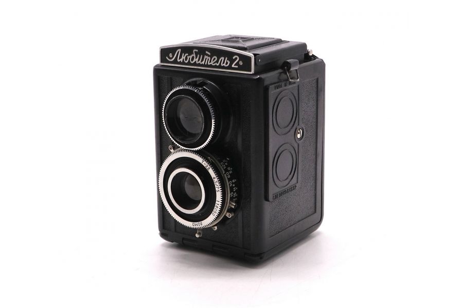 Советский среднеформатный фотоаппарат Любитель-2
