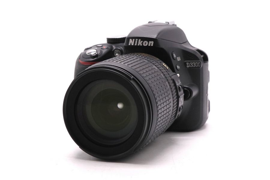 Nikon D3300 kit 18-105mm (пробег 5850 кадров)