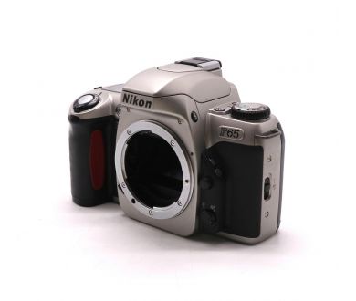 Плёночная зеркальная камера Nikon F65 body
