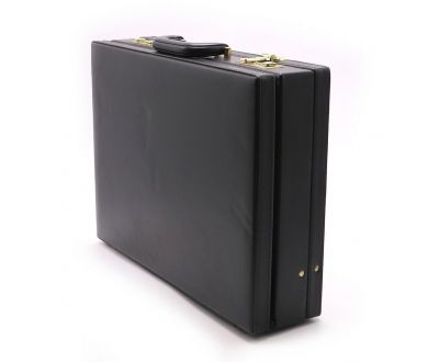 Черный чемодан дипломат с кодовым замком