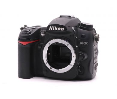 Фотокамера Nikon D7000 body (пробег 16835 кадров)