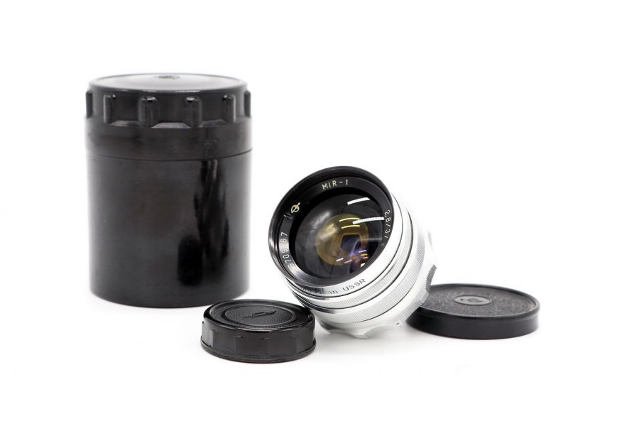 Советский широкоугольный объектив Мир-1 2.8/37 GPB