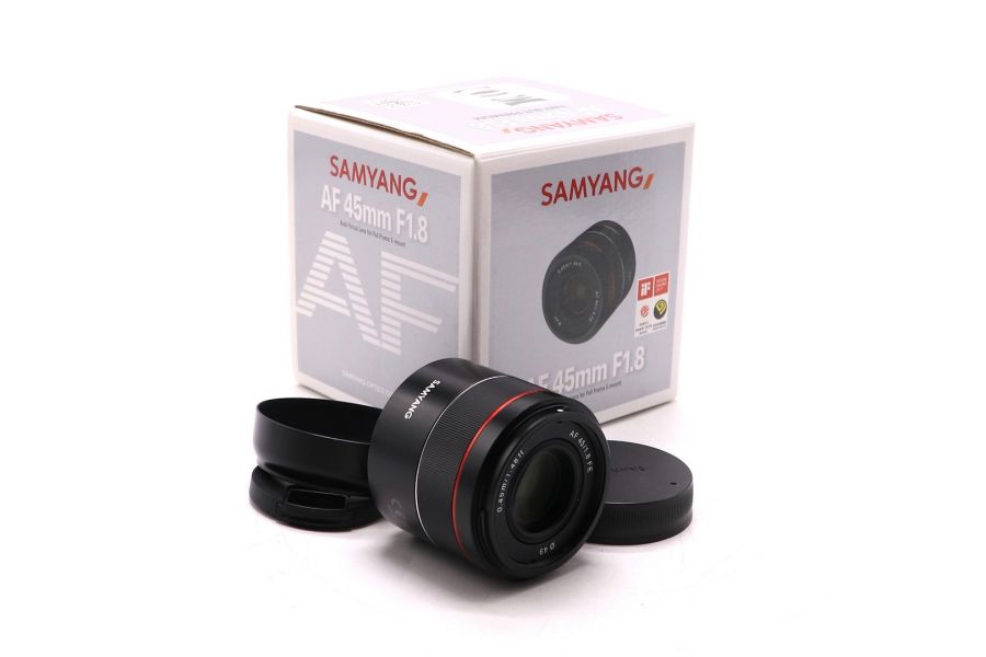 Объектив Samyang 45mm f/1.8 AF FE Sony E в упаковке