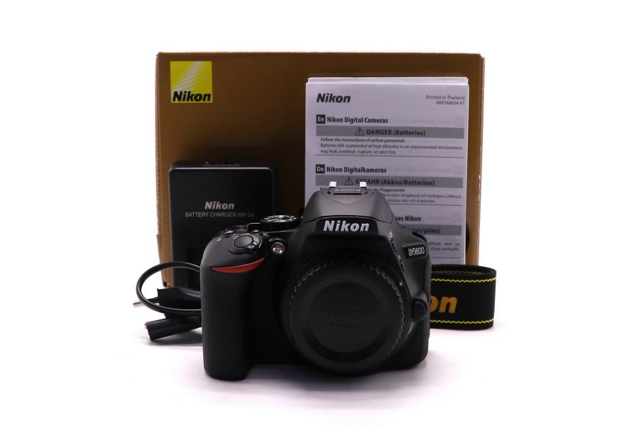 Nikon D5600 body в упаковке (пробег 60920 кадров)