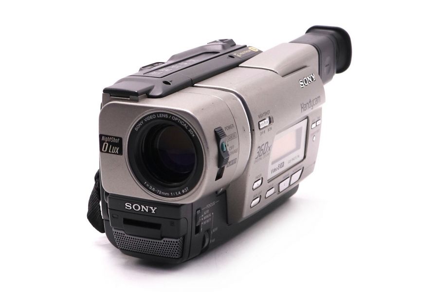 Видеокамера с широким форматом Sony CCD-TR427E