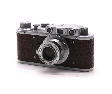 Фотоаппарат Зоркий + Индустар 22 П красный