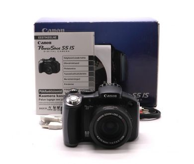 Фотоаппарат Canon PowerShot S5 IS в упаковке