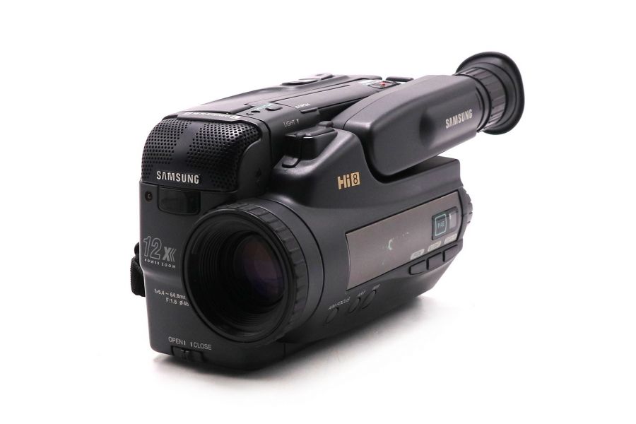 Видеокамера аналоговая Samsung VP-H65 Hi8