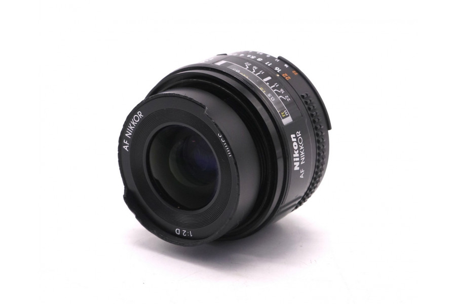 Широкоугольный объектив Nikon 35mm f/2D AF Nikkor