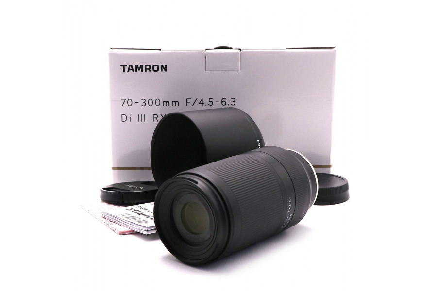 Телеобъектив Tamron 70-300mm f/4.5-6.3 Di III RXD в упаковке