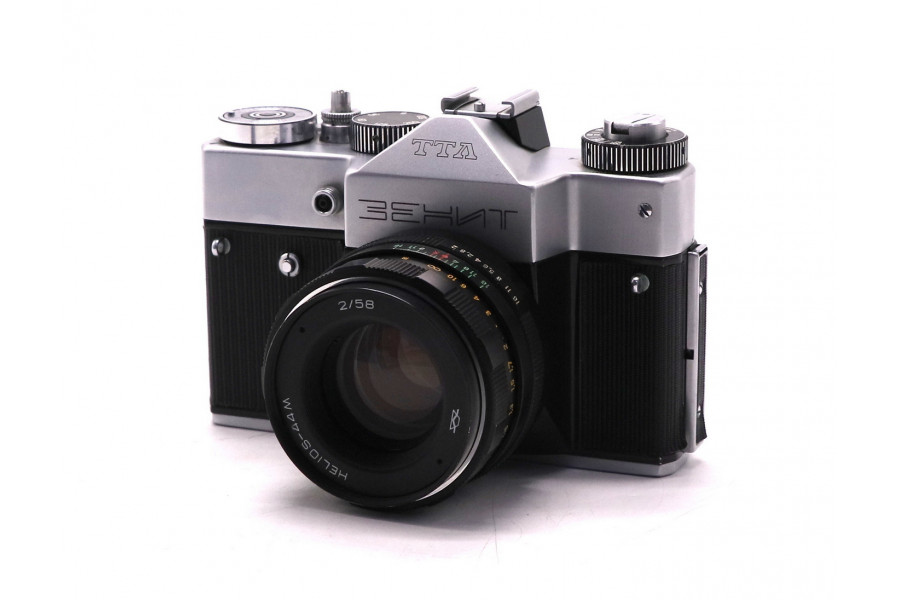 Ранний фотоаппарат Зенит ТТЛ (№77000529)