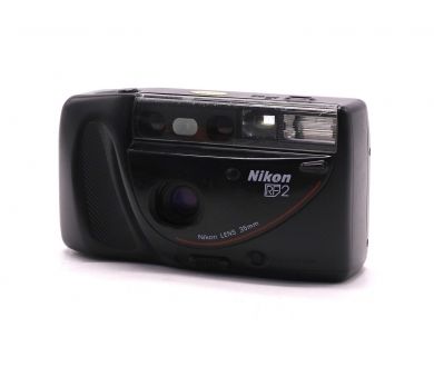Пленочная компактная камера Nikon RF 2