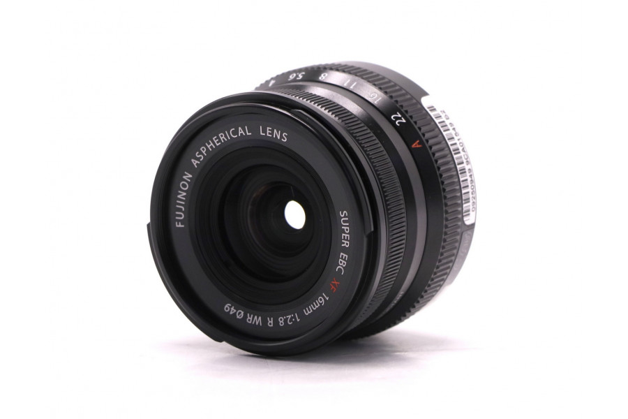 Компактный объектив Fujifilm XF 16mm f/2.8 R WR