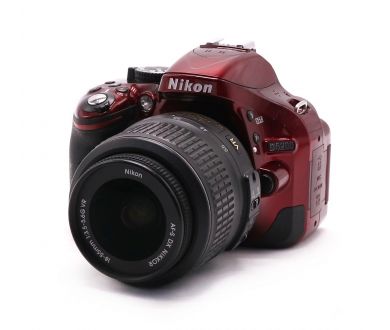 Фотокамера Nikon D5200 kit (пробег 870 кадров)