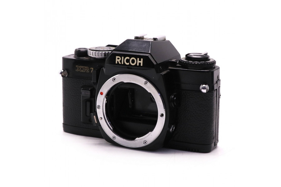 Зеркальный пленочный фотоаппарат Ricoh XR7 body