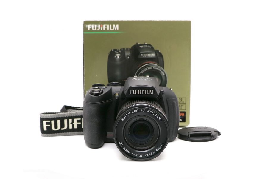 Fujifilm FinePix HS20EXR в упаковке