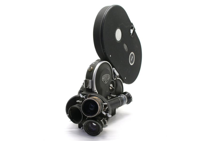 Кинокамера Arriflex 16